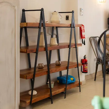 Charming Townhouse With Modern Comforts Σπίτι διακοπών *