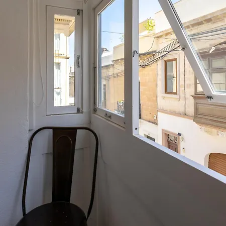 Σπίτι διακοπών Charming Townhouse With Modern Comforts Σλιέμα