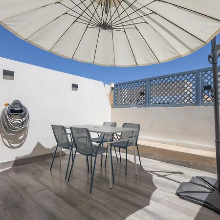 Charming Townhouse With Modern Comforts Σπίτι διακοπών