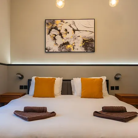 Charming Townhouse With Modern Comforts Σπίτι διακοπών