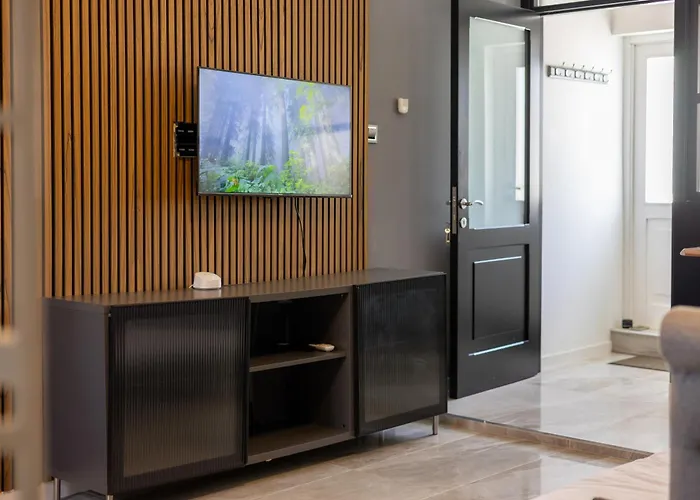 بيت للعطل Charming Townhouse With Modern Comforts