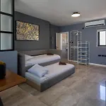 Charming Townhouse With Modern Comforts Σπίτι διακοπών *