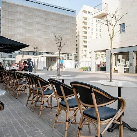 בית נופש Charming Townhouse With Modern Comforts