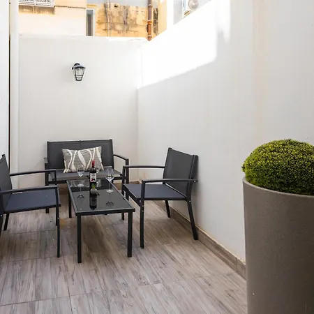 Charming Townhouse With Modern Comforts Feriehus *