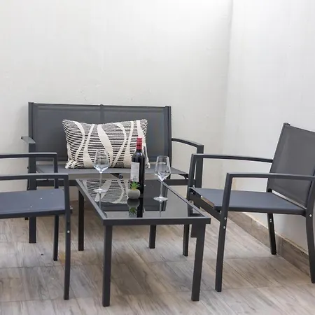 Charming Townhouse With Modern Comforts * Sliema