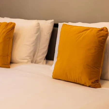 Charming Townhouse With Modern Comforts