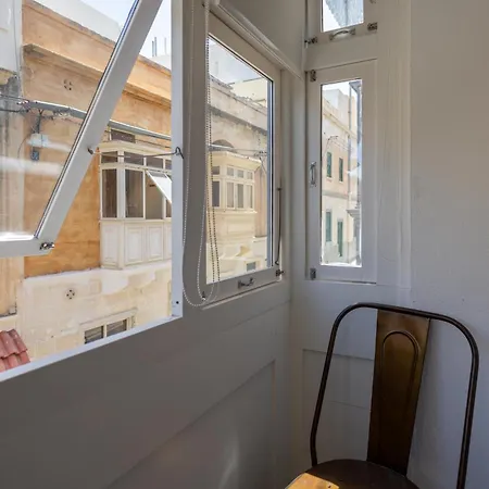 Holiday home Charming Townhouse With Modern Comforts Sliema