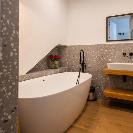 Holiday home Charming Townhouse With Modern Comforts Sliema