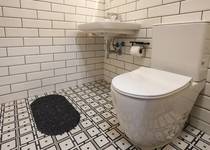 別荘 Charming Townhouse With Modern Comforts