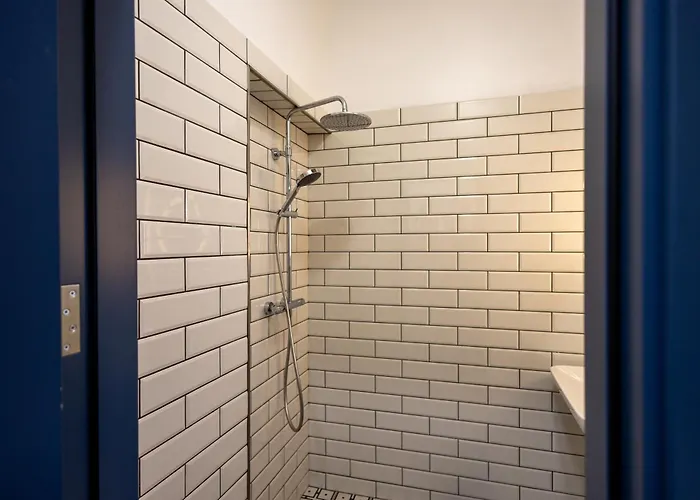 Charming Townhouse With Modern Comforts 別荘