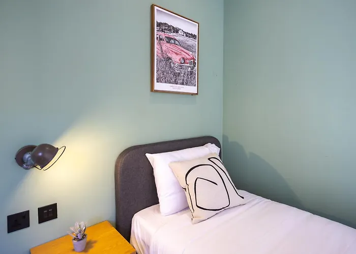 別荘 Charming Townhouse With Modern Comforts *